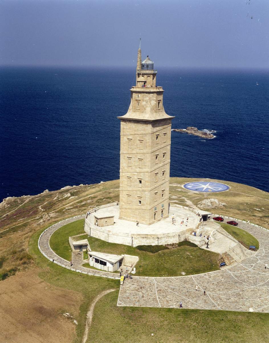 La Torre De Hércules Lucirá Iluminación Azul El Domingo Para Conmemorar ...