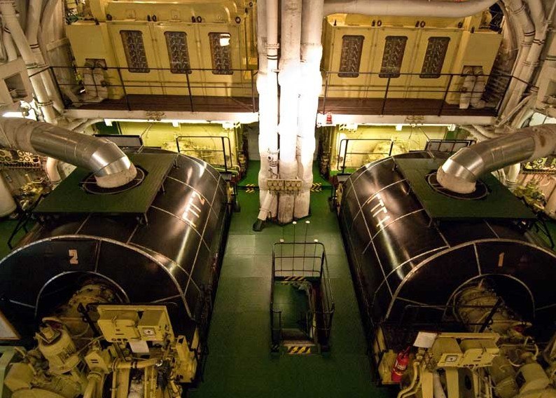 Cada reactor se encuentra encerrado en su propio compartimento, rodeado de agua, acero y cemento de alta densidad