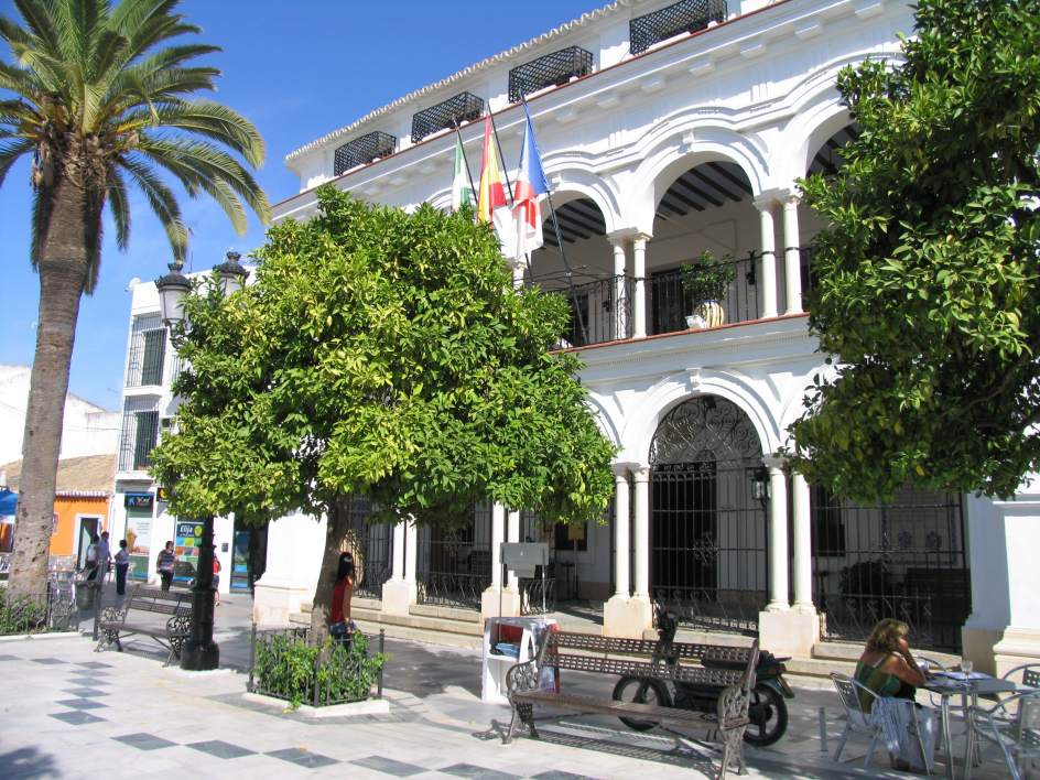 El Ayuntamiento de Almonte tramita ayudas al alquiler para personas con