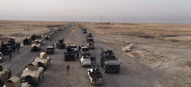 Columna del Ejército iraquí al sur de Mosul Columna del Ejército iraquí al sur de Mosul