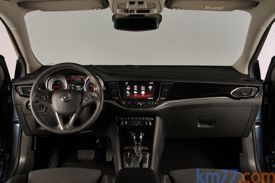 Interior del Opel Astra Sports Tourer 1.4 Turbo 150 CV Aut.