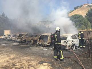 Fuego cerca del aeropuerto
