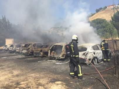 Fuego cerca del aeropuerto