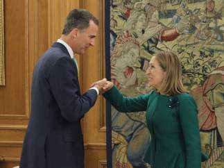 Felipe VI y la presidenta del Congreso