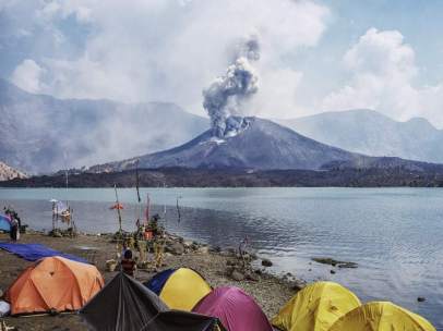 Volcán en erupción