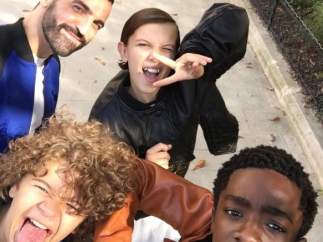 El director creativo de Louis Vuitton y las estrellas de Stranger Things
