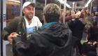 Un vagón de metro se vuelve loco con 'La bicicleta'