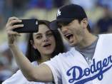 Ashton Kutcher y Mila Kunis Ashton Kutcher y Mila Kunis