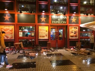 Destrozo de los hinchas en Sevilla