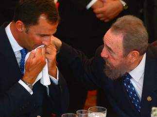 El rey Felipe y Fidel Castro