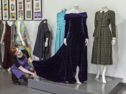 Subastan tres vestidos de Lady Di