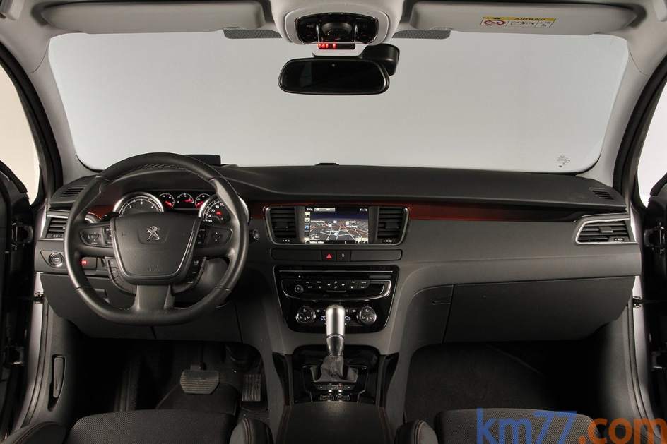 Aspecto interior del Peugeot 508 RXH 