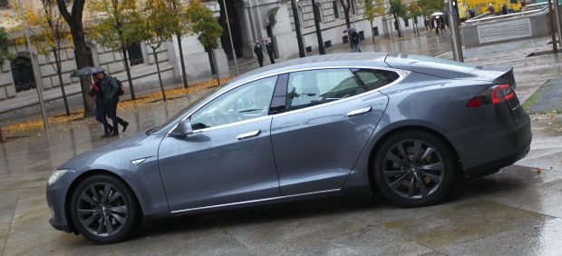 Tesla desembarca en Madrid de la mano de Uber