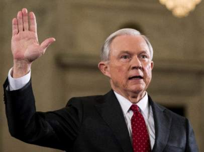 Jeff Sessions se convierte en fiscal general de EE UU