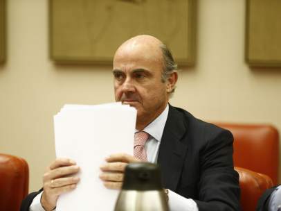 Luis de Guindos comparece en la Comisión de Economía del Congreso