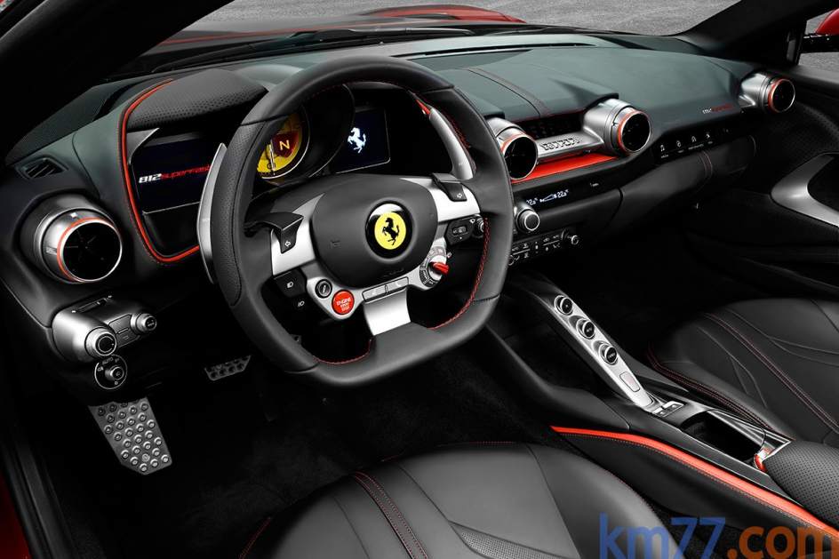 Aspecto interior del Ferrari 812 Superfast