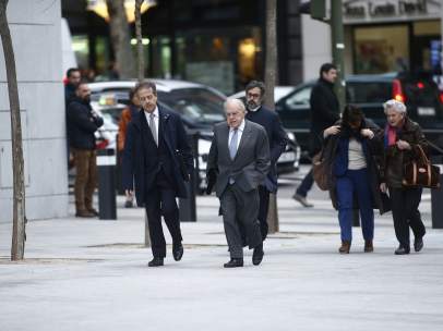 Jordi Pujol y Marta Ferrusola llegando a la Audiencia Nacional.