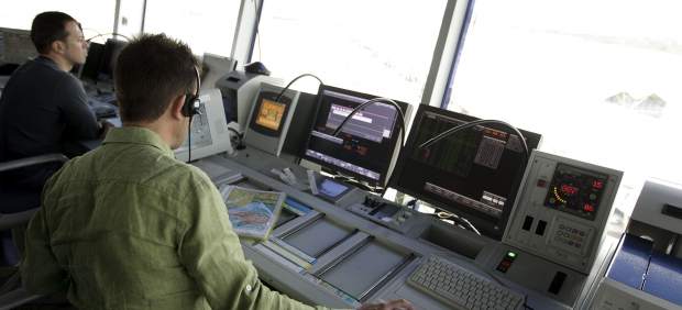 Torre De Control, Controladores Aéreos