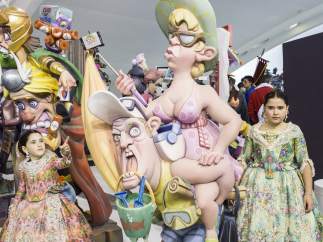 Ninot de turistas