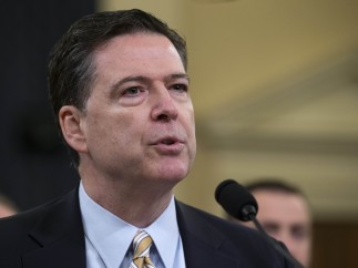El FBI confirma la investigación sobre la campaña de Trump y Rusia