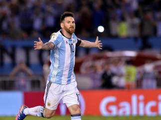 Leo Messi celebra el tanto que marcó ante Chile.