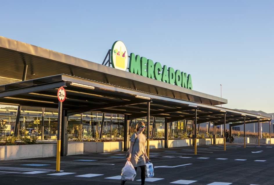 Mercadona crea 96 empleos fijos y compra 270 millones de Mercadona crea 96 empleos fijos y compra 270 millones de