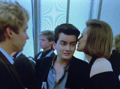 Charlie Sheen y Brad Pitt