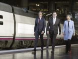 Rajoy viaja a Sevilla en el primer AVE Rajoy viaja a Sevilla en el primer AVE