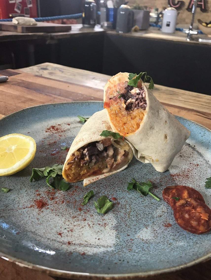 Un canal británico crea la 'paella burrito' y revoluciona a los