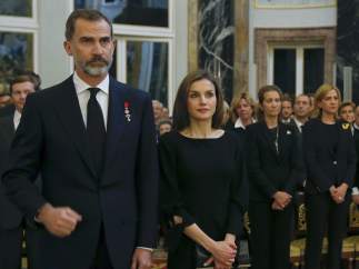Los reyes y la infanta Cristina y Elena