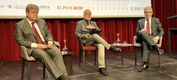 Guillem López Casasnovas, Xevi Xirgu y Francesc Homs. Guillem López Casasnovas, Xevi Xirgu y Francesc Homs.