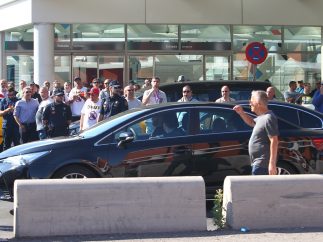 Increpando a conductores de Uber y Cabify