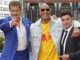David Hasselhoff, Dwayne Johnson y Zac Efron David Hasselhoff, Dwayne Johnson y Zac Efron