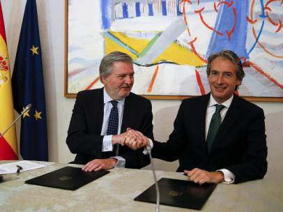 Fomento y Cultura firman el convenio para invertir en Patrimonio Histórico.