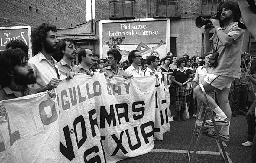 Resultado de imagen de EL ORGULLO GAY EN VALLECAS