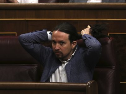 Iglesias se arregla su coleta