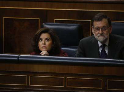 Soraya Sáenz de Santamaría y Mariano Rajoy en el Congreso.