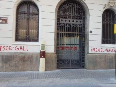 Atacan la sede del PSC en Lleida.