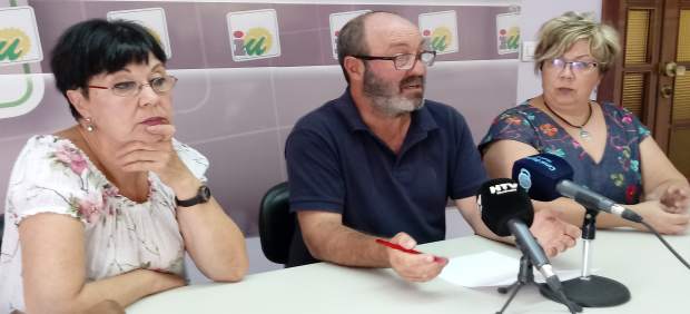 Maria Luisa Masera, Pedro Jiménez y Mónica Rossi en rueda de prensa