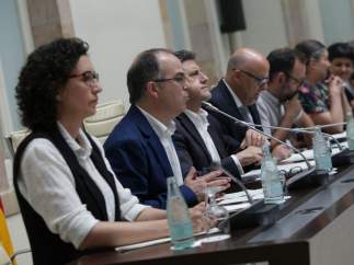 JxSí y CUP explican el proyecto de ley del referéndum