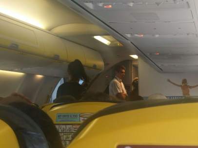 Encerrados en un avión de Ryanair