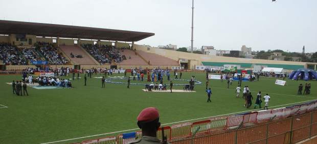 Resultado de imagen para Dakar: Al menos ocho muertos y 49 heridos al ceder un muro en un estadio