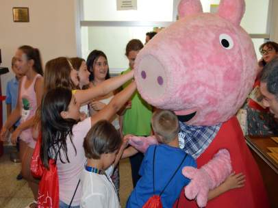 Np Presentacion 'Los Mundos De Peppa Pig Y Ben&Holly'