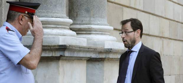 El Fiscal Grinda entrando en la Generalitat