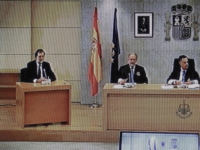 Rajoy, a la derecha del tribunal