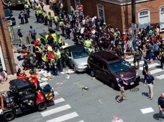 Violentos disturbios en Virginia