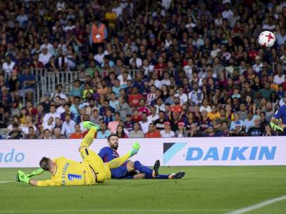 Autogol de Piqué