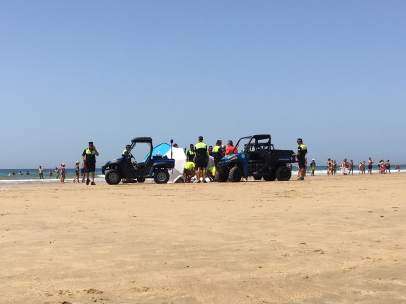 Muere un hombre en una playa de Cádiz