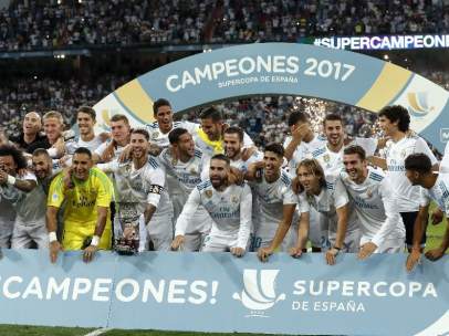 El Madrid, con la Supercopa.