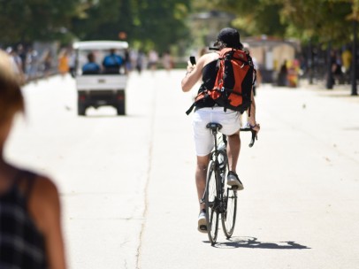 Imagen de un ciclista en el Día sin Coches Europeo